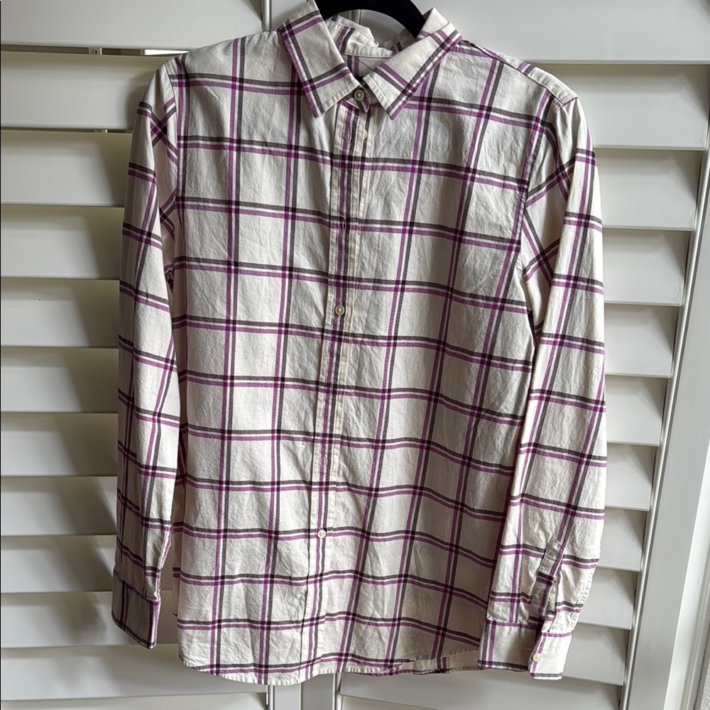 NWT Banana Republic women’s button down shirt